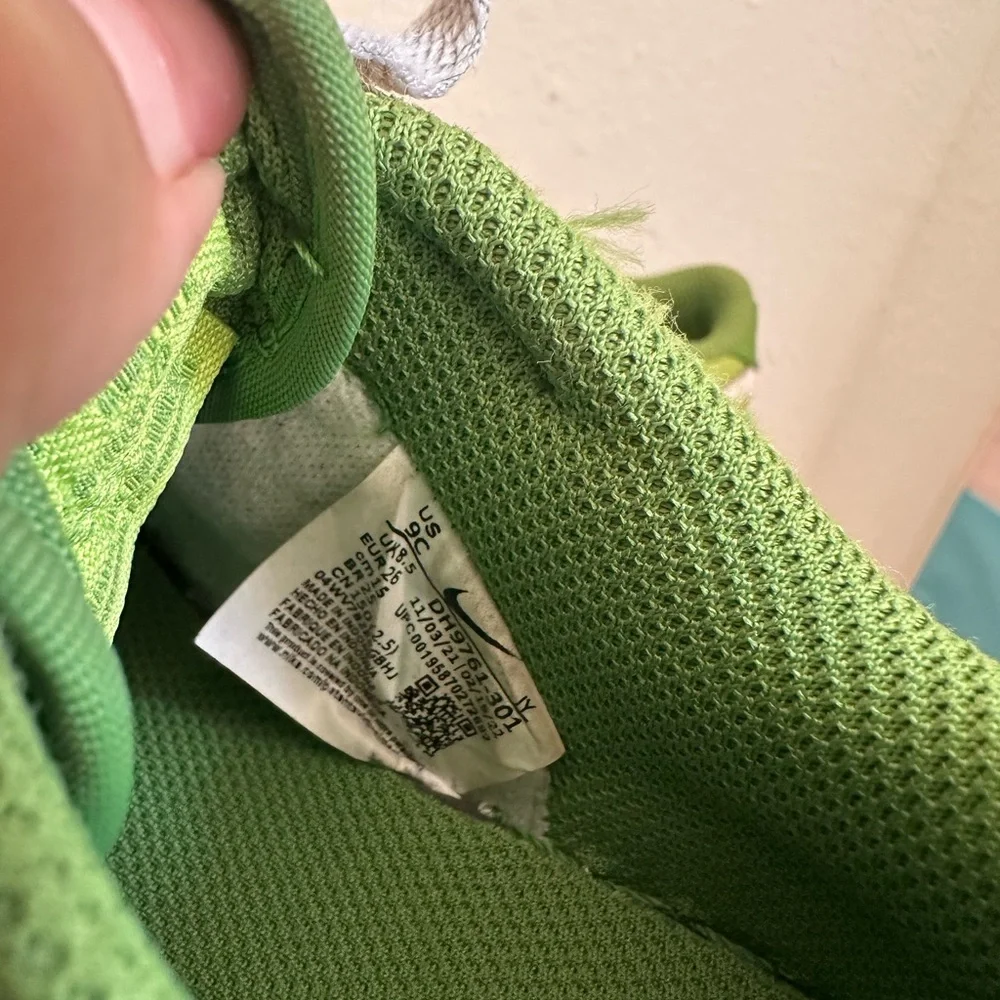 Nike Kids Green and White Low-Top Sneakers